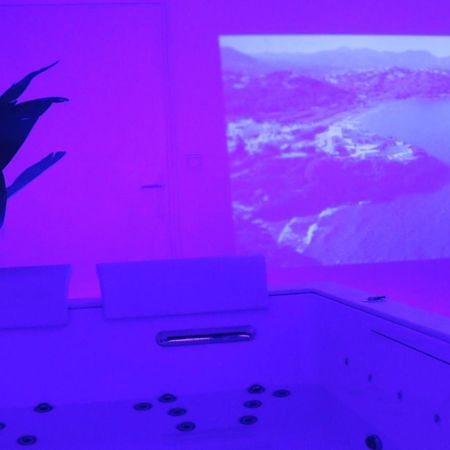Dima Suite Jacuzzi Privatif Vedene Luaran gambar