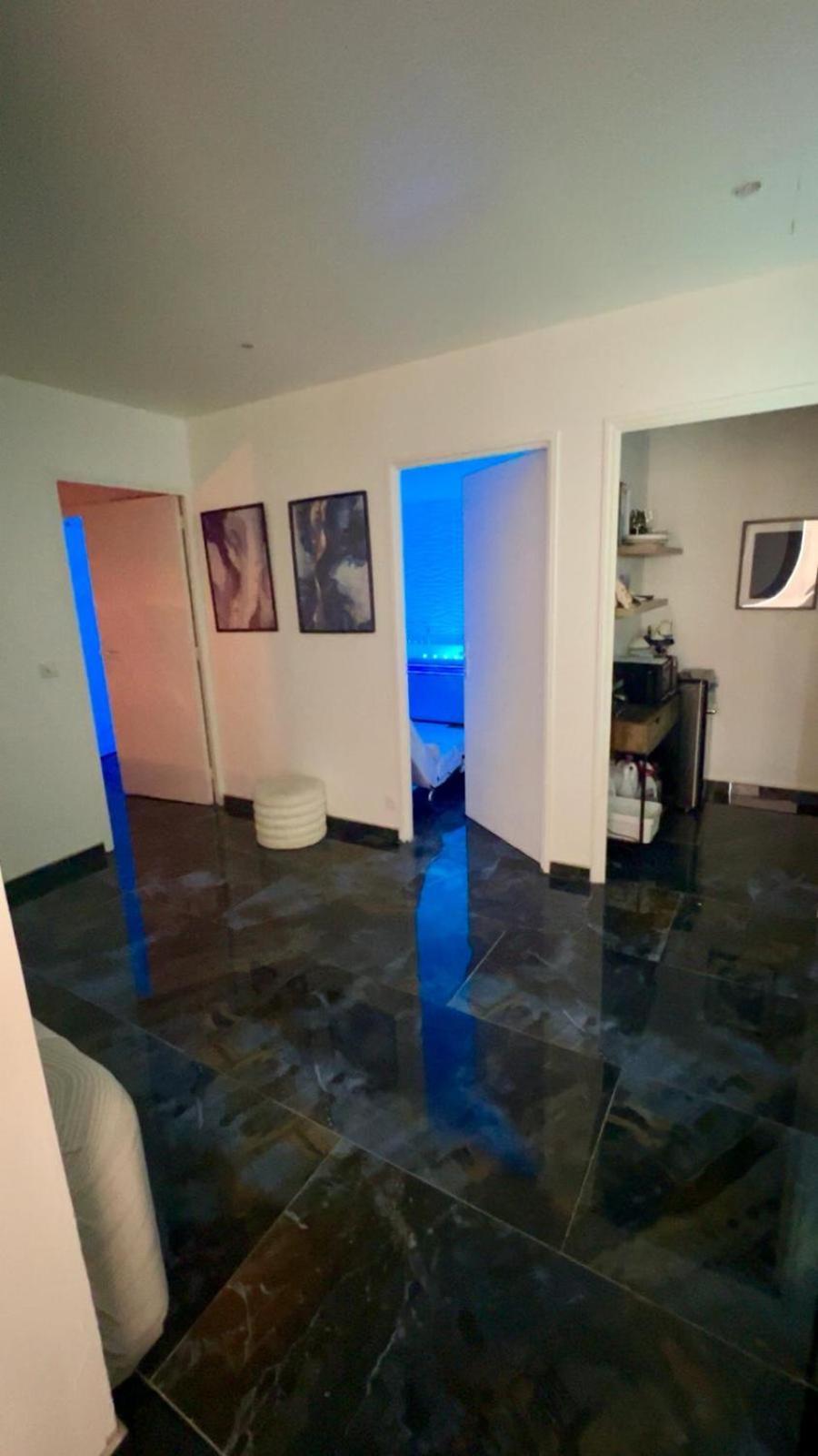 Dima Suite Jacuzzi Privatif Vedene Luaran gambar