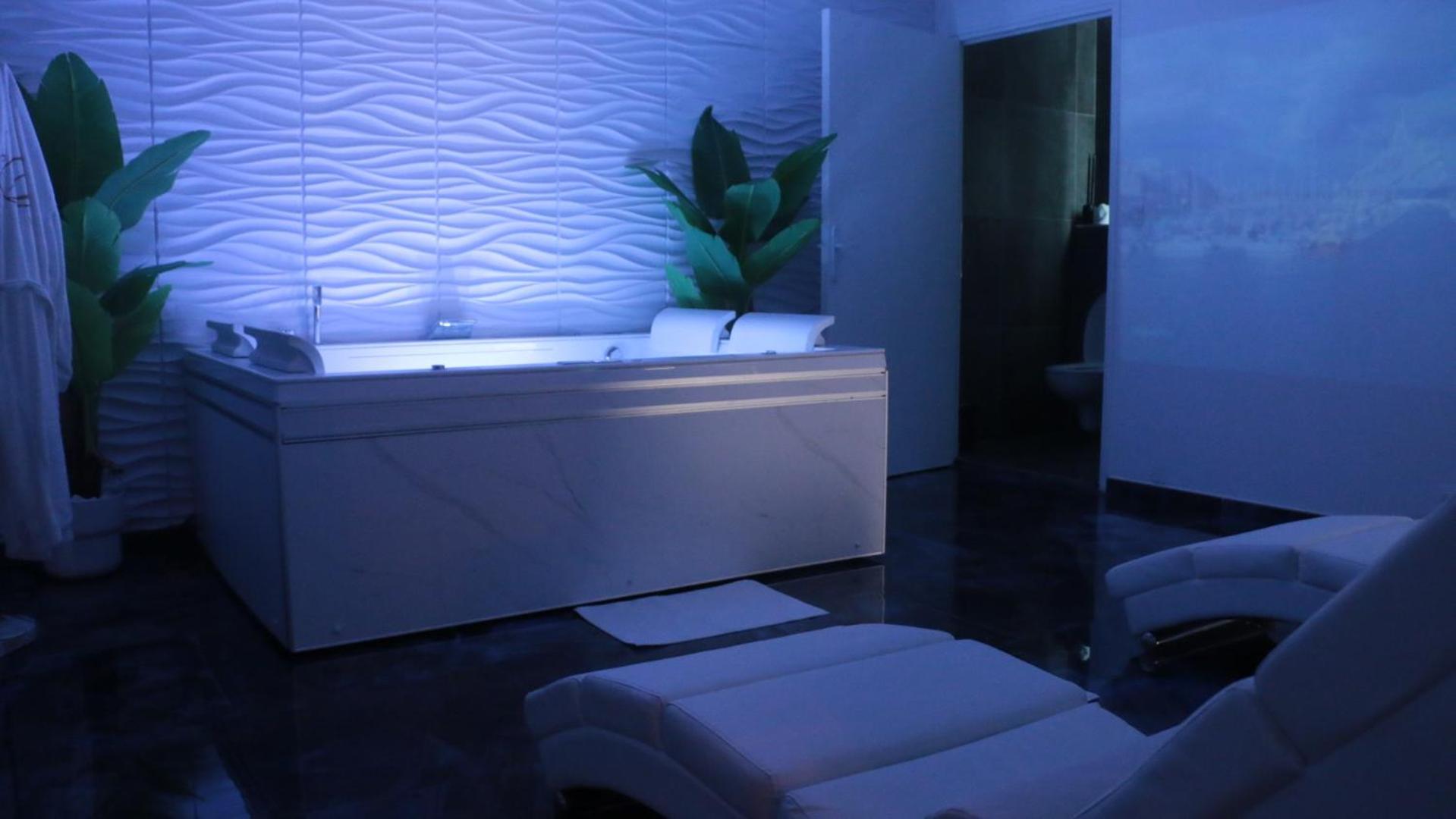 Dima Suite Jacuzzi Privatif Vedene Luaran gambar